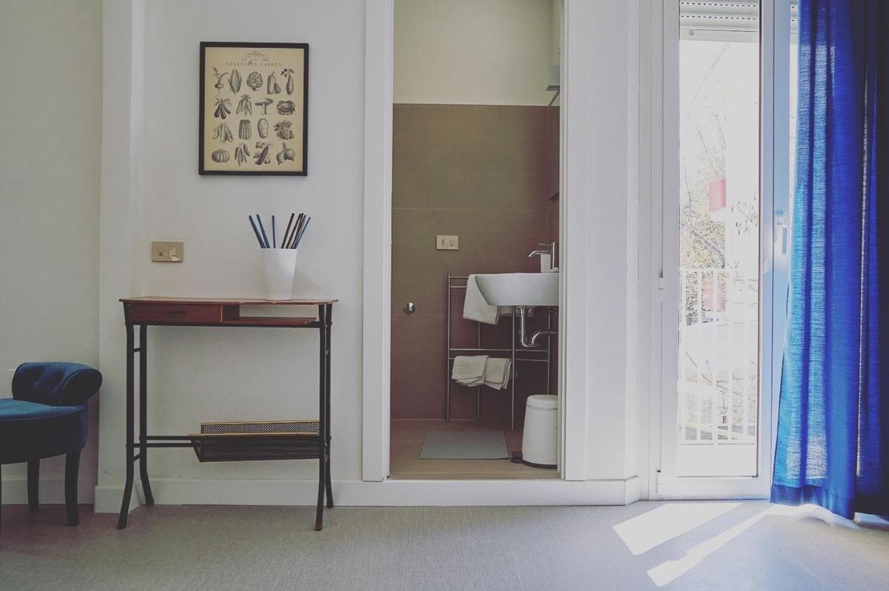 Hotel Spring リミニ エクステリア 写真
